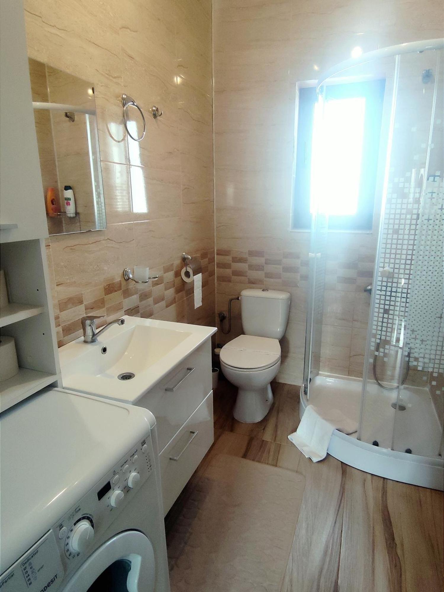 Charming apartment in villa Iasi Exteriör bild